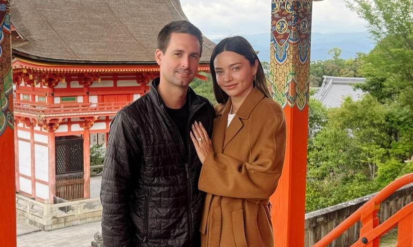 Trải nghiệm của Miranda Kerr tại chùa